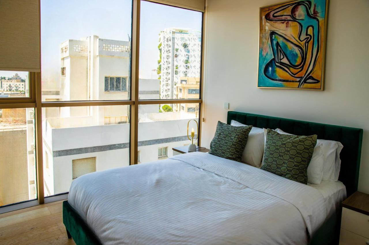Phaedrus Living: 360 Tower Luxury Flat Lejlighed Nicosia Eksteriør billede