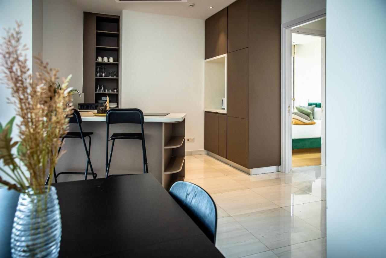 Phaedrus Living: 360 Tower Luxury Flat Lejlighed Nicosia Eksteriør billede